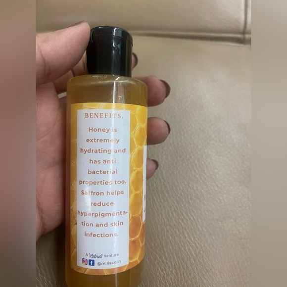 ❌❌SOLD❌❌Lovely set of body lotion,body wash,face scrub,face gel. - Picture 14 of 15